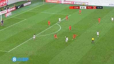国足颇显狼狈！东帝汶连续进攻完成射门，完成本场第一次射正！